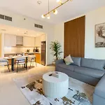 Fam Living - Harbour View 2,1 Bed, Partial Sea View