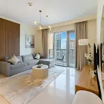 Fam Living - Harbour View 2,1 Bed, Partial Sea View