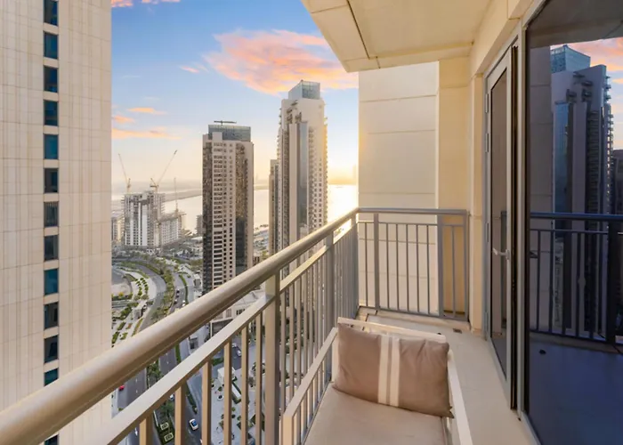 Fam Living - Harbour View 2,1 Bed, Partial Sea View