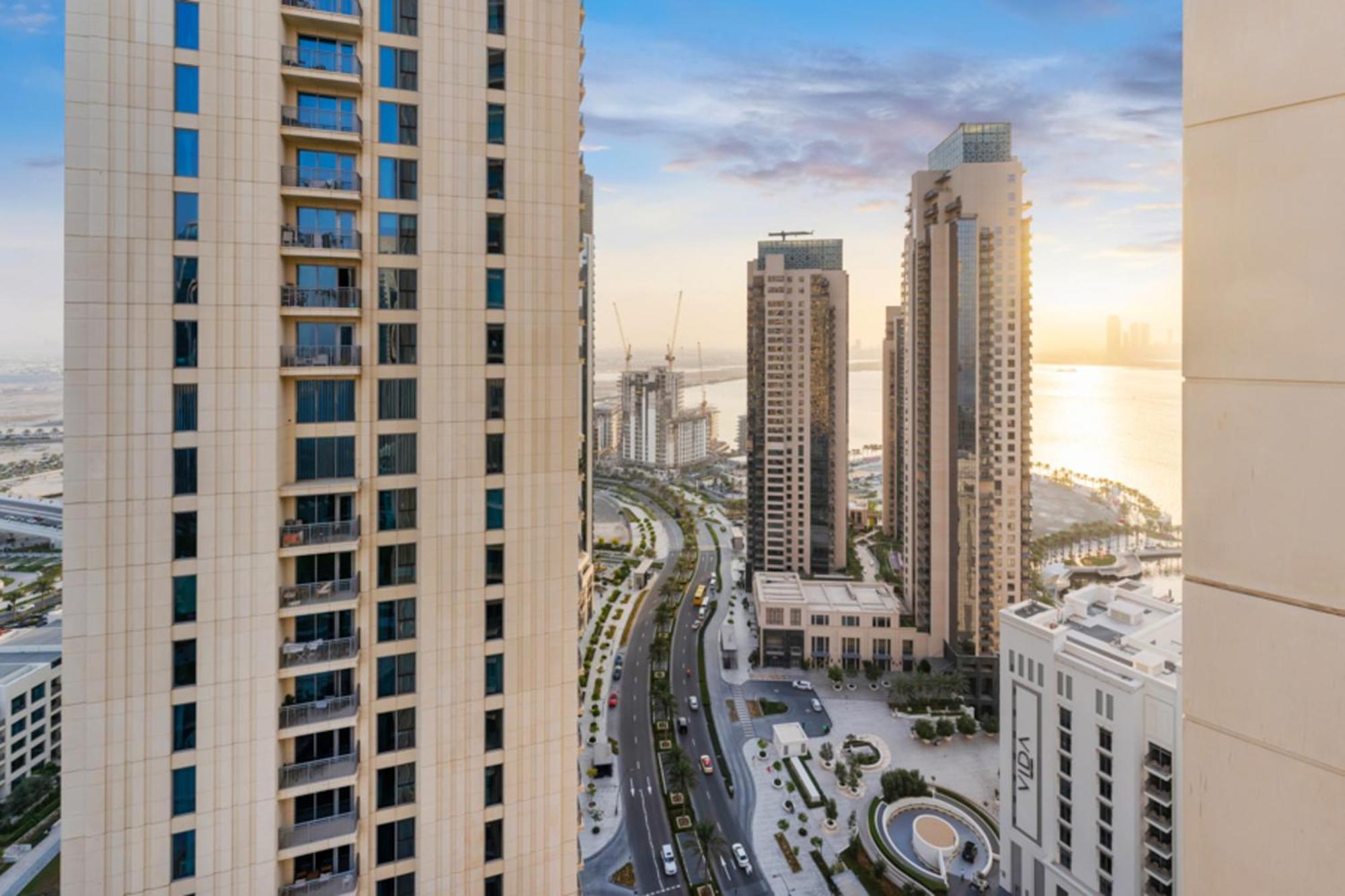 Fam Living - Harbour View 2,1 Bed, Partial Sea View *